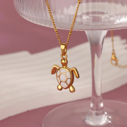 Collar con colgante de tortuga