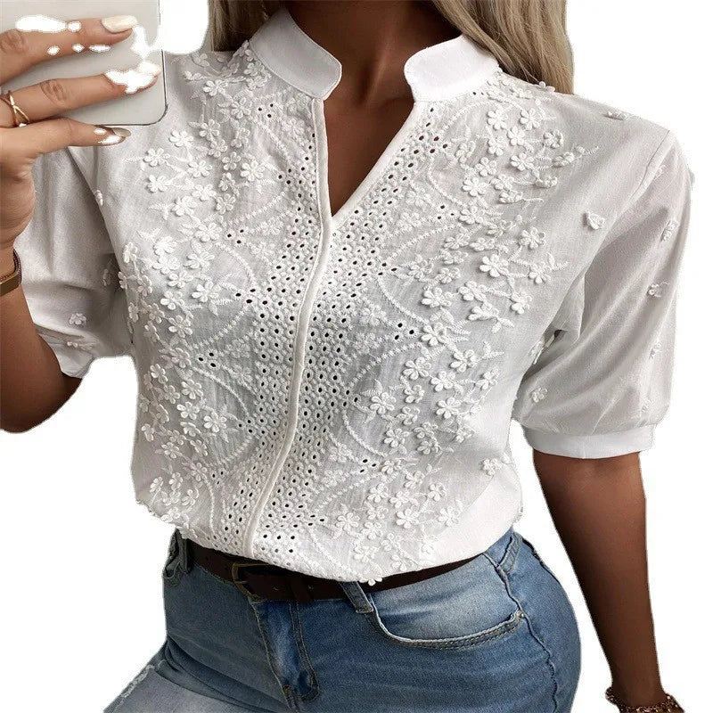 Blusa blanca elegante de manga corta para mujer